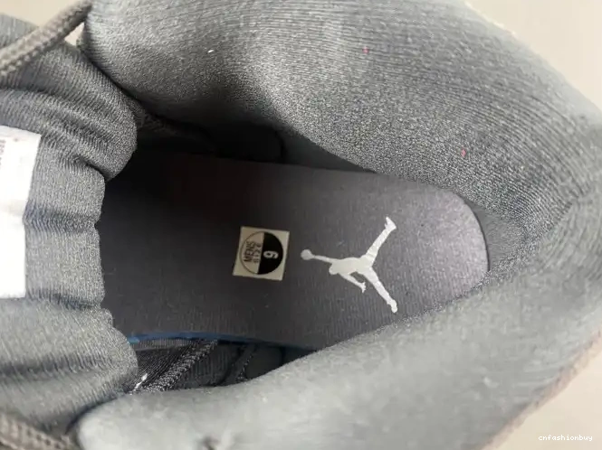 RETRO 12 130690-005 AIR JORDAN GREY